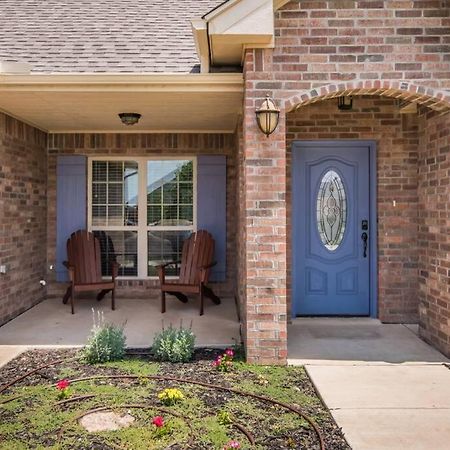 Cheerful 3 Bedroom Home, King Bed, 10 Min From Palo Duro Canyon, Fireplace, Washer Dryer Luaran gambar